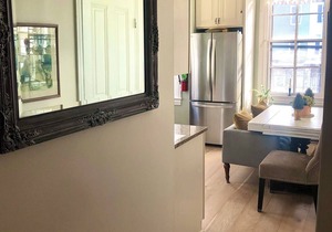 Historical Victorian 2 bedroom Flat 1 block from Beach JUST RENOVATED!