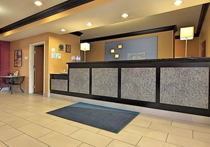 Holiday Inn Express Hotel & Suites Defiance, an IHG Hotel