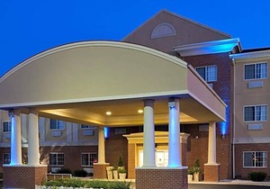 Holiday Inn Express Hotel & Suites Defiance, an IHG Hotel