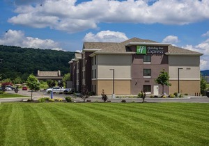 Holiday Inn Express and Suites - Bradford