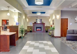 Holiday Inn Express & Suites Cross Lanes