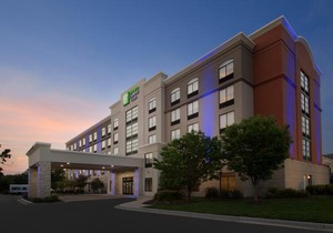 Holiday Inn Express & Suites Baltimore - BWI Airport North