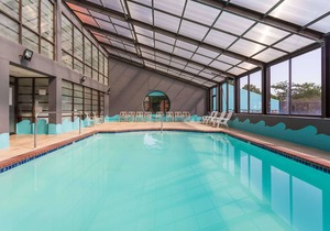 Howard Johnson by Wyndham Williamsburg