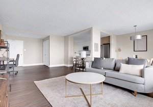 Ideal Crystal City 1BR w/Gym & Concierge, steps to Metro, by Blueground