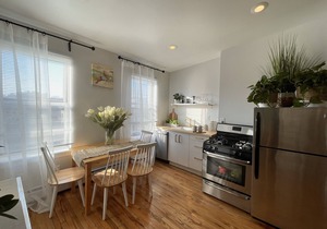 *IDEAL LOCATION *CHIC HOME*7 min to NYC*GROVE ST