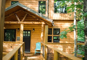 Incredible Treehouse with Treetop Views - Sleeps up to 6