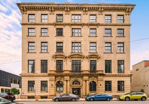 Kasa | Classic Studio, Quick Drive to Carnegie Mellon | The Maverick