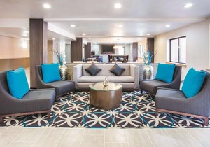 La Quinta Inn & Suites Cincinnati NE - Mason