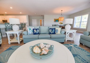 Lovely home, wraparound porch, waterfront, pools, beach, pet friendly!