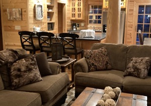Luxury 5-star Cabin-Perfect family/couples retreat. Walkable lake/heated pool!