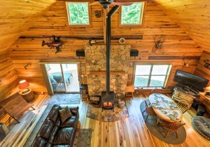 Lyndhurst Cabin on Farm with Pond and Stocked Stream!