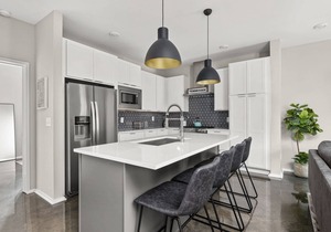 MD ~ Luxury Townhome w/Private Rooftop ~ Walkable ~ Five Points ~ 5 Min to Broadway and Downtown