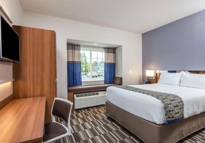 Microtel Inn & Suites by Wyndham Altoona
