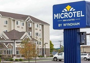 Microtel Inn & Suites by Wyndham Altoona