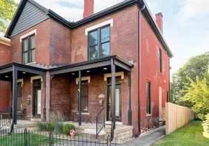 Modern Townhouse Few Minute Walk To Nightlife