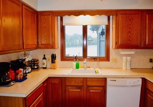 ⛷️⛱️⛰️Mt. Maplewood Lake Front❤️Romantic★1BR★HotTub★Fireplace★Games★Dogs+