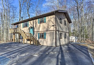 NEW! Pet-Friendly Pocono Paradise w/ Lake Access!