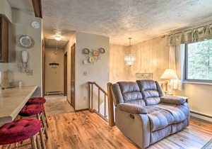 NEW! Pet-Friendly Pocono Paradise w/ Lake Access!