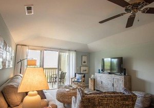 Newly Renovated Villa w/ Amazing Marsh Views - Steps to Beach, Pools, & Dining