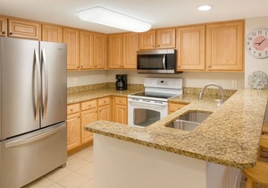 Newly Upgraded Direct Oceanfront 2-br Condo on Top Floor in Broadwalk, Downtown