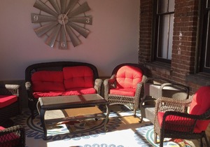 NEWPORT INN #4 - NO CLEANING FEES! FREE PARKING! WALK TO GAMES AND CONCERTS!