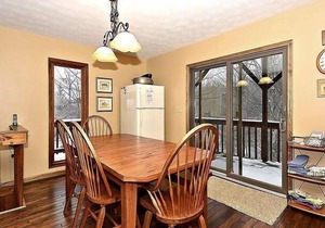 NF17- Cool Creek side home! Hot Tub! Pets ok!