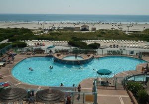 OCEAN FRONT BLDG-RENOVATED 2BDRM/2 FULL BATH - Seapointe Village W/Private Beach