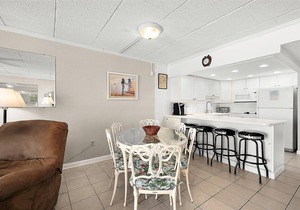 Ocean Hideaway 209 2 BR 2 BA Ocean City, Maryland Boardwalk Oceanfront
