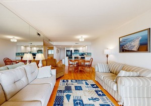 Oceanfront Condo with Patio, Beach Access, Central AC, WiFi & Washer/Dryer
