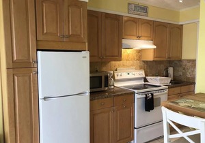 Oceanfront top flr 1 br condo at Madrid