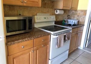 Oceanfront top flr 1 br condo at Madrid