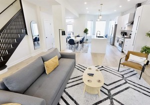 Pristine Petworth Family Home w Street Parking!