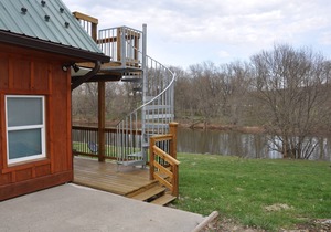 Private Studio on the Monocacy River. Sleeps 4, 1 Full Bath, Kitchenette