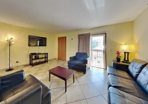 Put-in-Bay Poolview Condo #8