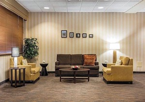 Quality Suites Lake Wright - Norfolk Airport