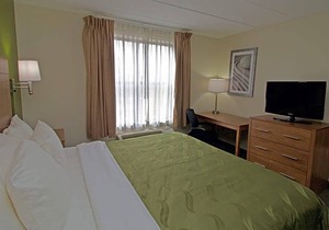Quality Suites Lake Wright - Norfolk Airport