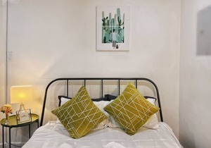 Ramblei near Rittenhouse Sq | Studio w/Backyard-1R