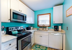 Remodeled, Waterfront Home with Beautiful View, Dock, Large Deck - 1 Dog OK