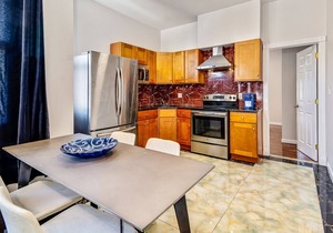 Retreat in a stylish 2BD apartment in the heart of the City