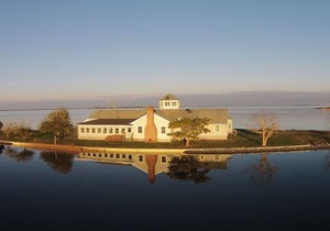 Riverside Lodge Bed & Breakfast on the Honga River UNIT A