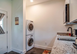 Rustic Studio Walkable to Music Row