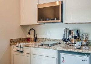 Rustic Studio Walkable to Music Row
