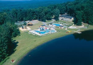 Scotrun Camping Resort Deluxe Park Model 8