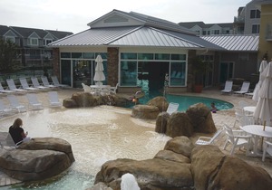 Seapointe Village oceanfront bldg- Exceptional Ocean & Main pool views-free WIFI