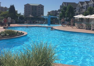 Seapointe Village oceanfront bldg- Exceptional Ocean & Main pool views-free WIFI