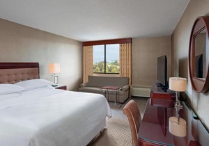 Sheraton Harrisburg Hershey Hotel