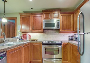 Ski-in/out condo w/access to Club Solitude - pools, hot tubs, & more!