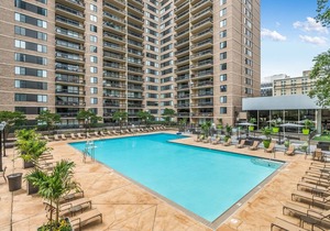 Sleek Crystal City 1BR w/Gym & Concierge, steps to Metro, by Blueground