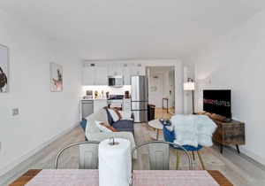 Sleep 6 | 1BR 2BA at Showboat | CozySuites