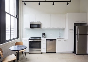 Sonder at Sixteen Hundred | Queen Studio Apartment